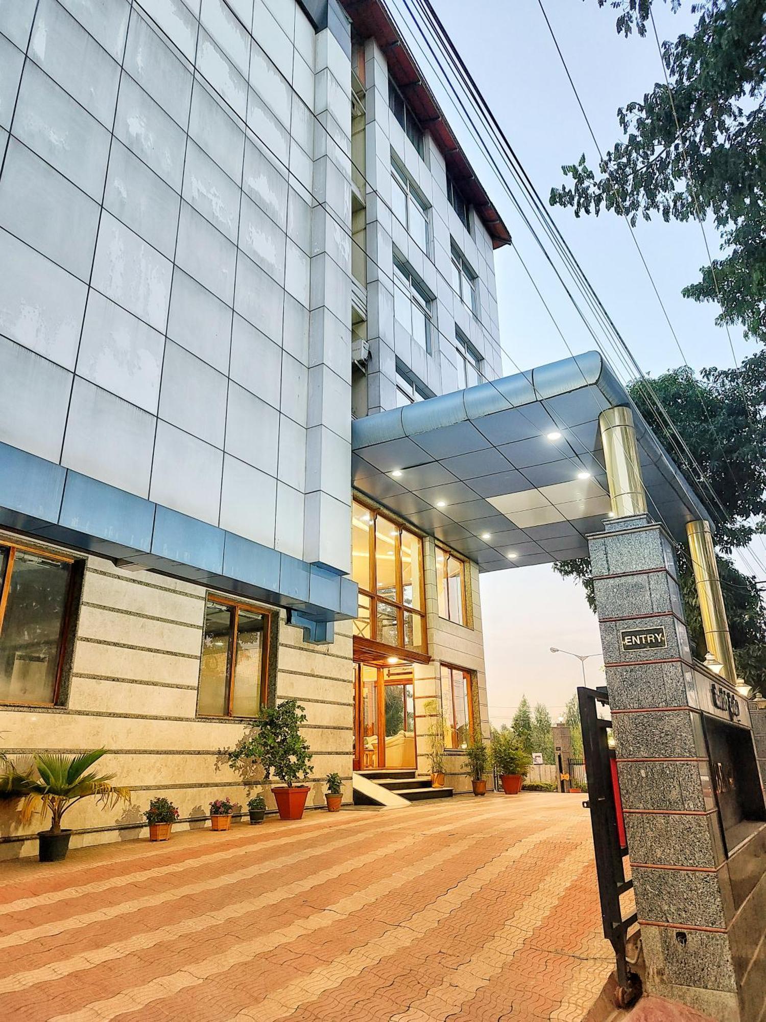 Hotel Presidency Kempegowda International Airport Bangalore Devanahalli Exterior photo